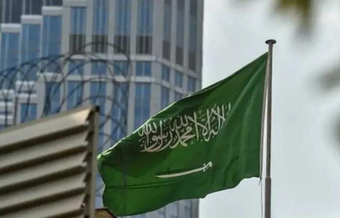 السعودية
      تدين
      استهداف
      الحوثيين
      لأبها
      وخميس
      مشيط
      وجازان
      ونجران..
      إصابة
      73
      مدنيًا
