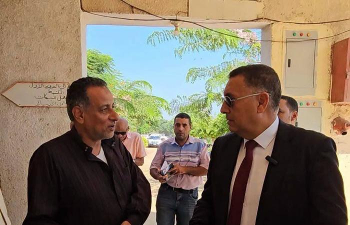 بالبلدي : محافظ
      القليوبية
      يحسم
      الجدل:
      «استبعاد
      مدير
      مدرسة
      برقطا
      ليس
      على خلفية تداعيات
      الجلباب»