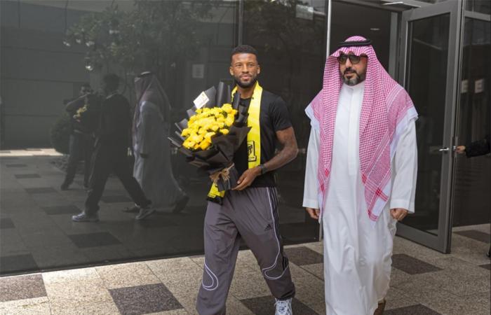 بالبلدي : فيديو
      |
      الاتحاد
      يُعلن
      التعاقد
      مع
      فينالدوم..
      ورسالة
      حماسية
      من
      نجم الفريق