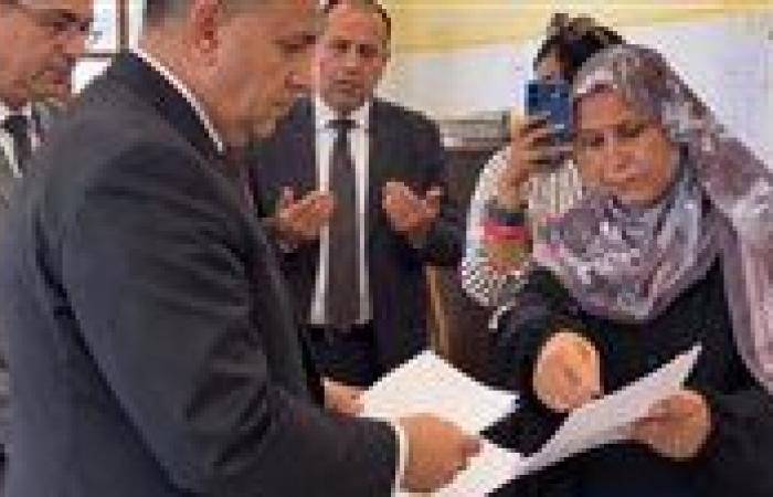 بالبلدي : اسمها
      صالحة
      أبو
      الفضل..
      لماذا
      لم
      يشكر
      محافظ
      القليوبية
      مديرة
      مدرسة
      كفر
      الجزار؟