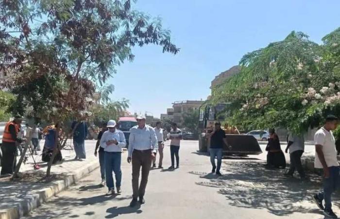 رئيس
      جهاز
      تنمية
      مدينة
      العبور
      يتابع
      مستوى
      الخدمات
      وتنسيق
      المسطحات
      الخضراء
      بالحي
      السادس