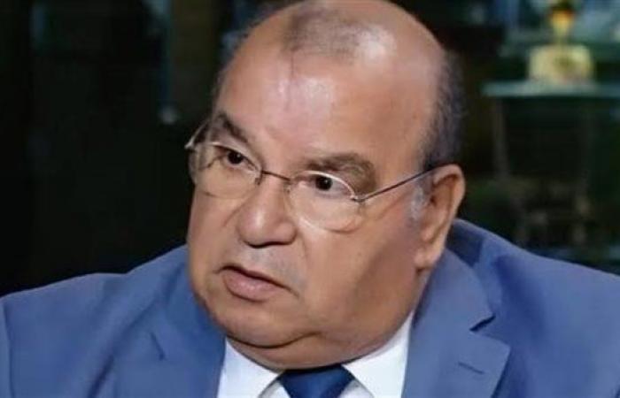 بالبلدي: رفعت
      فياض
      يكتب:
      خطاب
      مفتوح
      لوزير
      التعليم
      العالى
      أزمة
      العجز
      والتكدس
      بالجامعات
      فى
      أعضاء
      هيئة
      التدريس