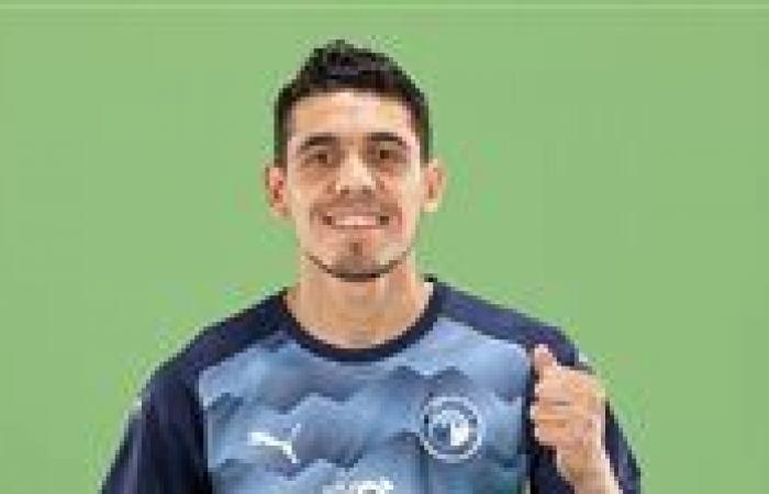 بالبلدي: محمد
      حمدي
      يعود
      للملاعب
      بعد
      غياب
      248
      يوما
      على خلفية تداعيات
      الصليبي