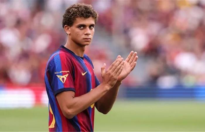 بالبلدي : فيديو
      |
      بمشاركة
      حمزة
      عبد
      الكريم
      ..
      برشلونة
      يطلق
      فيديو
      لتحميس
      الجماهير
      قبل
      مواجهة
      فينورد