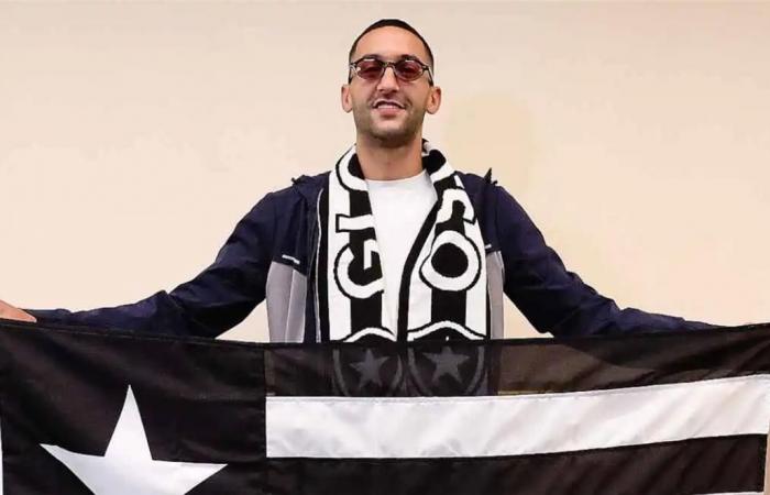بالبلدي : حكيم
      زياش:
      البرازيل
      رقم
      واحد
      في
      كرة
      القدم..
      ومتحمس
      لتجربتي
      مع
      بوتافوجو