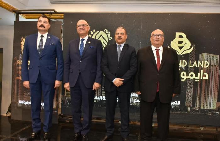 بالبلدي : «دايموند
      لاند»
      تحصد
      الجائزة
      المعدن الأصفر نفيس القيمةية
      من
      AFASU..
      تكريم
      جديد
      للاستثمار
      الداعم
      للسياحة
      الداخلية
      وخدمة
      مجتمع
      العاشر
      من
      رمضان