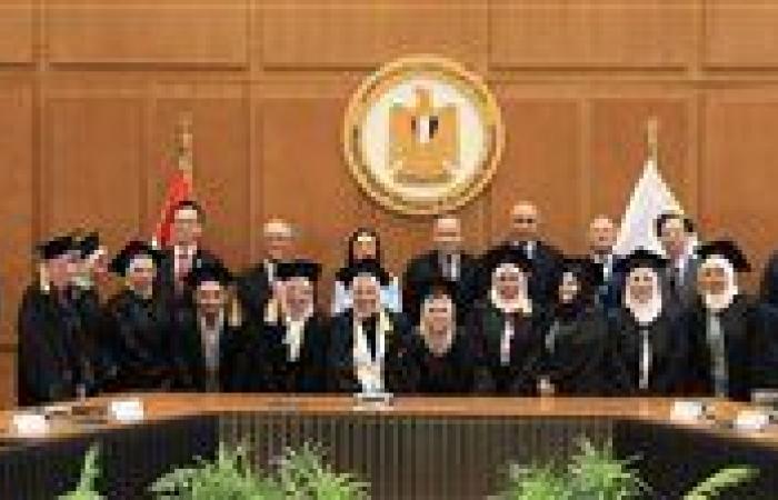 بالبلدي : 7
      جامعات
      جمهورية مصر العربيةية
      تدخل
      المرحلة
      الجديدة
      من
      «التوكاتسو»..
      تدريب
      وتأهيل
      320
      طالبًا