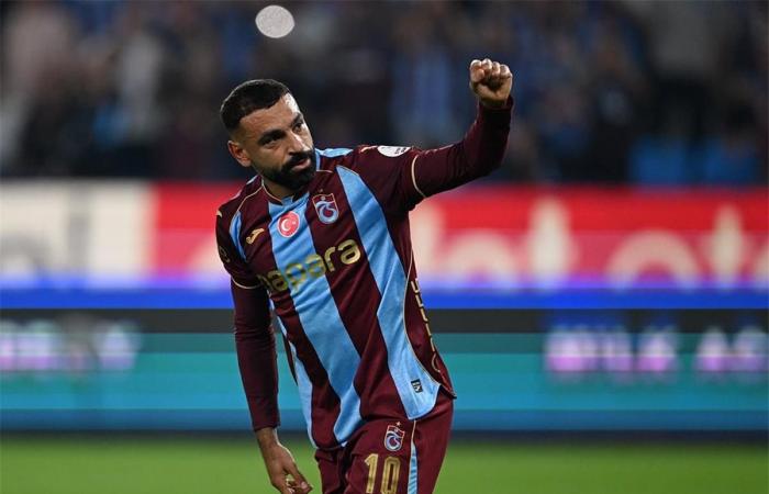بالبلدي : مصادفة
      تجمع
      محمد
      صلاح
      مع
      أسطورة
      ليفربول
      بعد
      الفوز
      على
      أتلتيكو
      مدريد