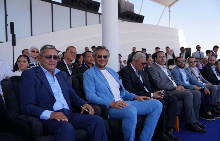 بالبلدي: وفد
      من
      نادي
      بيراميدز
      يزور
      معرض
      العلمين
      للطيران
      والفضاء