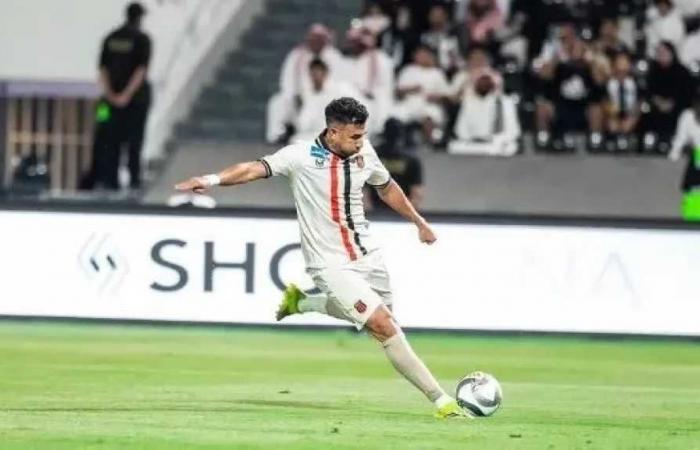 بعد
      تشدد في حديثه
      غيابه
      عن
      معسكر
      سبتمبر..
      إصابة
      «تريزيجيه»
      صداع
      في
      رأس
      حسام
      حسن