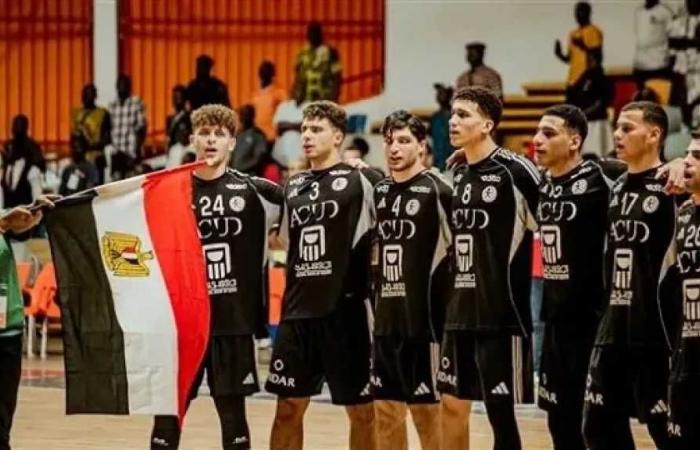غدًا..
      جمهورية مصر العربية
      تواجه
      أنجولا
      في
      نصف
      نهائي
      بطولة
      إفريقيا
      لكرة
      اليد
      للشباب