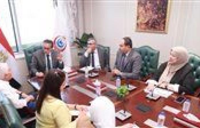 بالبلدي : قرارات
      مهمة
      من
      وزير
      الصحة
      بشأن
      تطوير
      مستشفى
      القبطي
      بالقاهرة