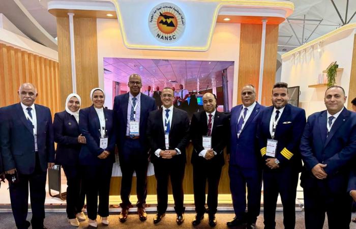 بالبلدي: إقبال
      متواصل
      على
      جناح
      «القابضة
      للمطارات»
      ووزير
      الطيران
      المدني
      يتفقد
      الجناح