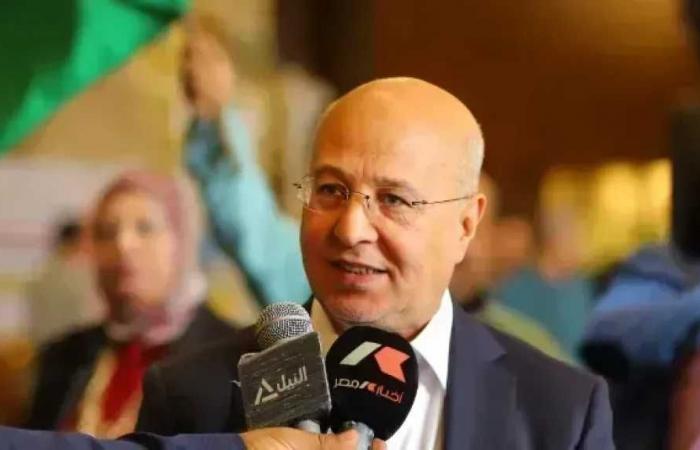 خالد
      عيش:
      حديث
      الرئيس
      عن
      الأمن
      الغذائي
      بقمة
      بريكس
      يعكس
      رؤية
      جمهورية مصر العربيةية
      لحماية
      المواطن
      ودعم
      الصناعة
      الوطنية