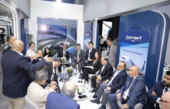بالبلدي: جمهورية مصر العربية
      للطيران
      للشحن
      الجوي
      تختتم
      «معرض
      العلمين
      الدولي
      للطيران
      والفضاء
      2026»
      بنتائج
      تجارية
      وتوسعات
      دولية
      جديدة