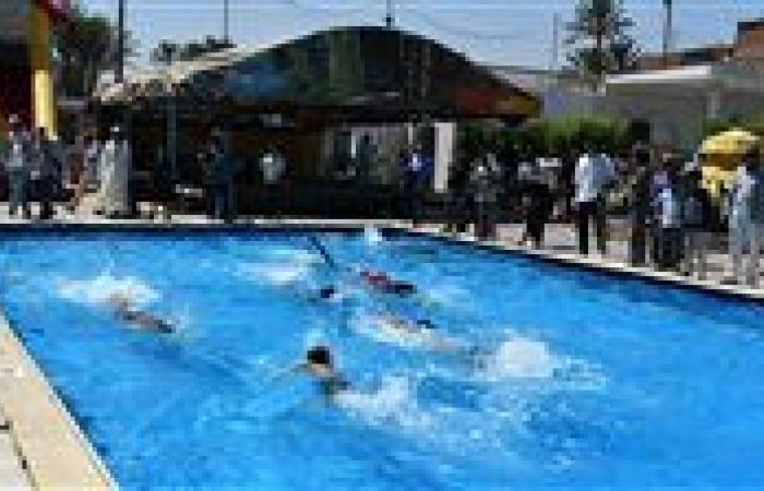 بالبلدي: وزير
      الرياضة
      ومحافظ
      الفيوم
      يفتتحان
      حمام
      سباحة
      بمركز
      شباب
      الشهيد
      ربيع
      محمد
      كاسب
