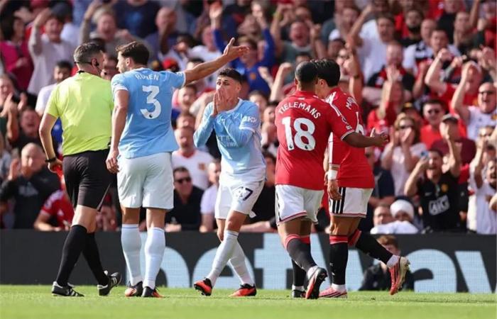بالبلدي : فيديو
      |
      فيل
      فودين
      يستفز
      جماهير
      يونايتد
      بعد
      فوز
      مانشستر
      سيتي
      بـ
      ديربي
      العاصمة