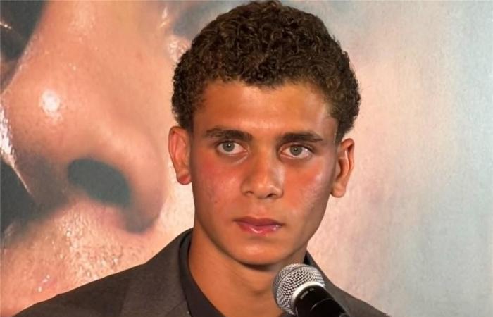 بالبلدي : حمزة
      عبد
      الكريم:
      مشاركتي
      في
      مباريات
      برشلونة
      تخص
      فليك..
      ودعم
      جمهور
      مصر
      لي
      لا
      يضغطني