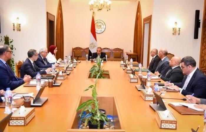 بالبلدي : وزير
      الخارجية
      يبحث
      تعزيز
      جهود
      تطهير
      العلمين
      من
      الألغام
      ومخلفات
      الحروب