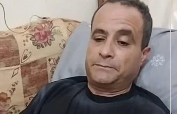 بالبلدي : «جابت
      له
      قرايبها»..
      تفاصيل
      خناقة
      مدير
      مدرسة
      بمطروح
      وعاملة
      على خلفية تداعيات
      الـ«كانتين»