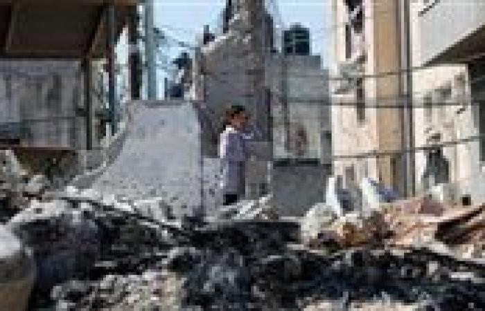 بالبلدي : الدفاع
      المدني
      بغزة:
      ارتفاع
      ضحايا
      انهيار
      مبنى
      سكني
      إلى
      13
      شخصا
      وإنقاذ
      16
