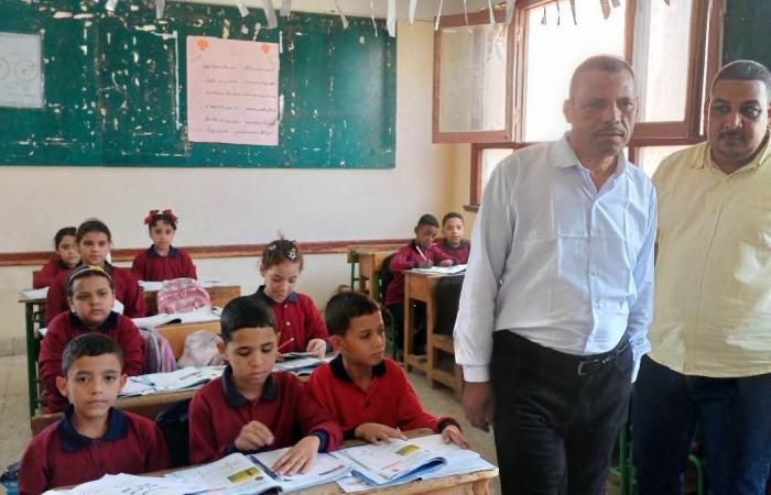 بالبلدي : «بسبب
      4
      مخالفات»..
      إحالة
      إدارة
      مدرسة
      للتعليم
      الأساسي
      في
      أبو
      تشت
      للتحقيق