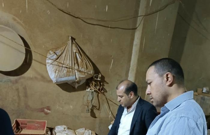 بالبلدي: «حماية
      المستهلك»
      يضبط
      مخزنًا
      يخلط
      البن
      بالبسلة
      ويعبئه
      بعلامات
      تجارية
      شهيرة