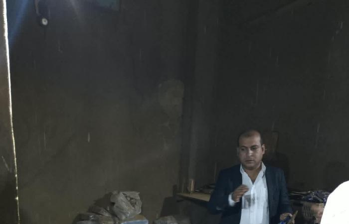 بالبلدي: «حماية
      المستهلك»
      يضبط
      مخزنًا
      يخلط
      البن
      بالبسلة
      ويعبئه
      بعلامات
      تجارية
      شهيرة