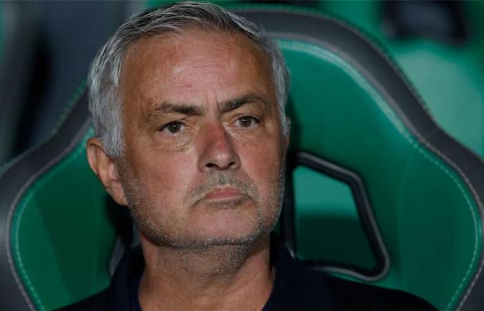 بالبلدي : مورينيو:
      لا
      يوجد
      لاعب
      لا
      غنى
      عنه
      في
      ريال
      مدريد..
      ومبابي
      يؤثر
      على
      فرص
      إسبي