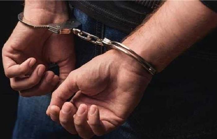 بالبلدي : حبس
      المتهم
      بإنهاء
      حياة
      شاب
      في
      فاقوس
      بالشرقية
      4
      أيام
      على
      ذمة
      التحقيقات