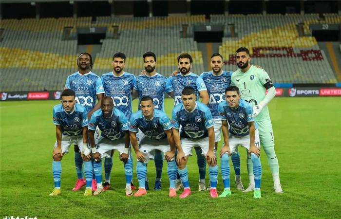 بالبلدي : موكوينا
      يعلن
      قائمة
      بيراميدز
      لمباراة
      الشرقية
      إنبي
      في
      الدوري
