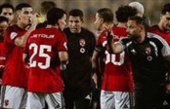 بالبلدي: عموتة
      يجهز
      الأهلي
      للزمالك
      بـ«عدة
      وديات»
      بعد
      العودة
      من
      الراحة