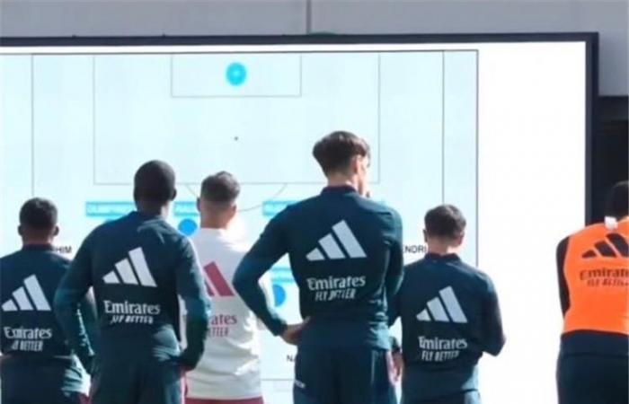 بالبلدي : صورة
      |
      مورينيو
      يستعين
      بحيلة
      جديدة
      قبل
      لقاء
      أتلتيكو
      مدريد
      في
      الدوري
      الإسباني