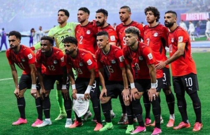 بالبلدي: هل
      يرفض
      الأهلي
      إرسال
      لاعبيه
      إلى
      معسكر
      منتخب
      مصر
      في
      سبتمبر؟..
      مصدر
      يٌجيب