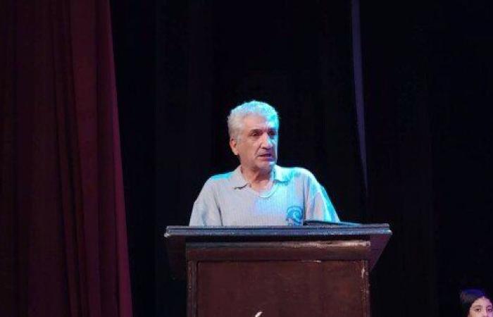 بالبلدي : مسرح
      23
      يوليو
      بالمحلة
      يحتفي
      بذكرى
      الشاعر
      محمد
      نشأت
      الشريف
      في
      الليلة
      الثانية
      من
      ملتقى
      «ويبقى
      الشعر»