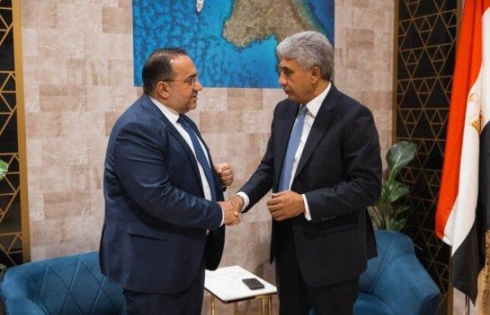 بالبلدي : وزير
      السياحة
      يلتقي
      نظيره
      القبرصي
      لبحث
      تعزيز
      التعاون
      المشترك
      ودفع
      الحركة
      السياحية
      الوافدة