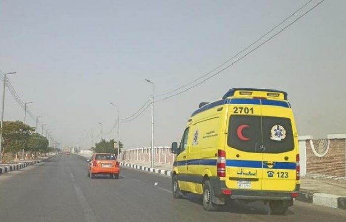 بالبلدي: إصابة
      15
      طالبًا
      إثر
      انقلاب
      أتوبيس
      مدرسة
      على
      طريق
      السويس
      الصحراوي