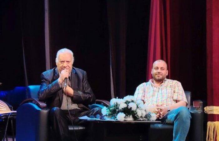 بالبلدي : مسرح
      23
      يوليو
      بالمحلة
      يحتفي
      بذكرى
      الشاعر
      محمد
      نشأت
      الشريف
      في
      الليلة
      الثانية
      من
      ملتقى
      «ويبقى
      الشعر»