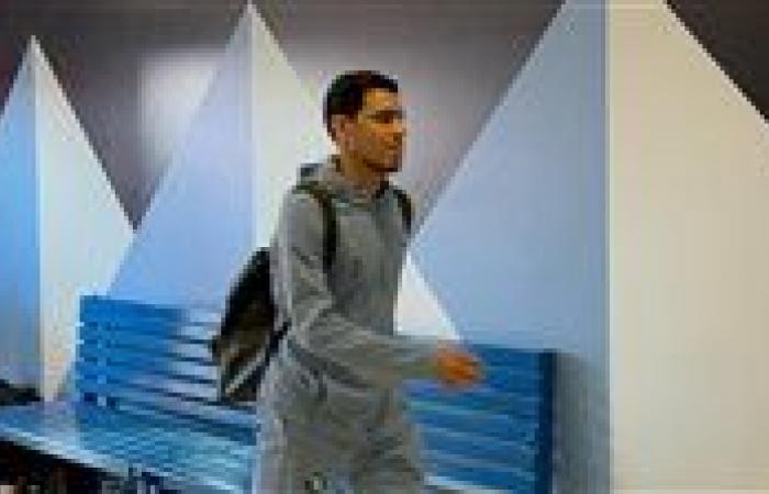 بالبلدي: آلام
      الركبة
      سبب
      غياب
      محمد
      حمدي
      عن
      مباراة
      بيراميدز
      والشرقية
      إنبي