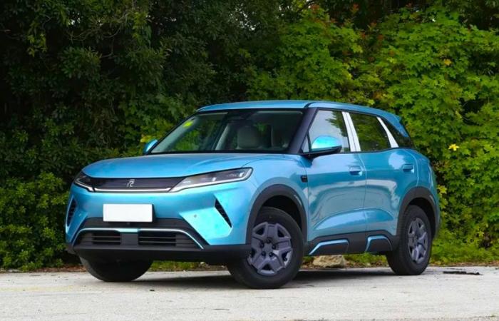 بالبلدي : «BYD»
      تشعل
      منافسة
      السيارات
      الكهربائية..
      «أتو
      2»
      الجديدة
      تتجاوز
      500
      كم
      بسعر
      يبدأ
      من
      11
      ألف
      دولار
      في
      الصين