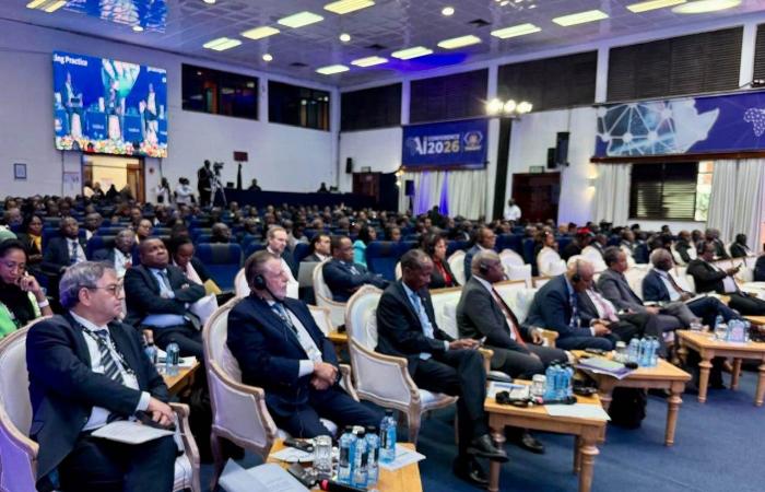 بالبلدي : محافظ
      البنك
      المركزي
      المصري
      يشارك
      في
      مؤتمر
      رفيع
      المستوى
      حول
      الذكاء
      الاصطناعي
      على
      هامش
      الاجتماعات
      السنوية
      الـ
      48
      لجمعية
      البنوك
      المركزية
      الإفريقية
      بنيروبي