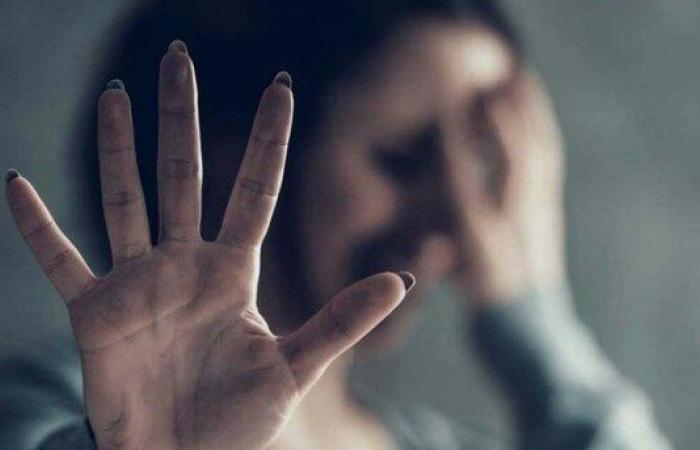 بالبلدي: حارس
      عقار
      يتحرش
      بفتاة
      داخل
      «أسانسير»
      بمدينة
      نصر..
      والنيابة
      تحقق