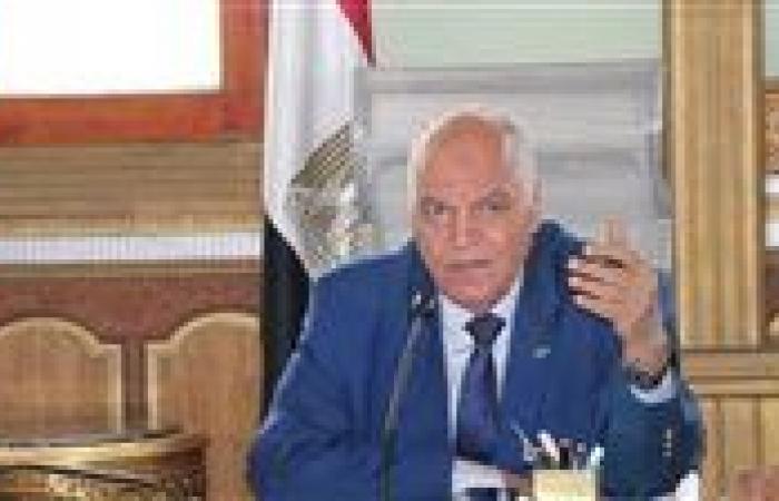 بالبلدي : وفاة
      معلم
      أثناء
      اليوم
      الدراسي
      بأسيوط..
      نقيب
      المعلمين
      يوجه
      بسرعة
      إنهاء
      مستحقاته