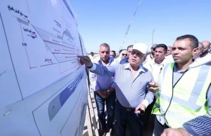 بالبلدي: وزير
      النقل
      يتفقد
      تنفيذ
      خط
      سكة
      حديد
      بئر
      العبد-
      العريش-
      طابا
      بطول
      341
      كم
      لتعزيز
      التنمية
      في
      سيناء