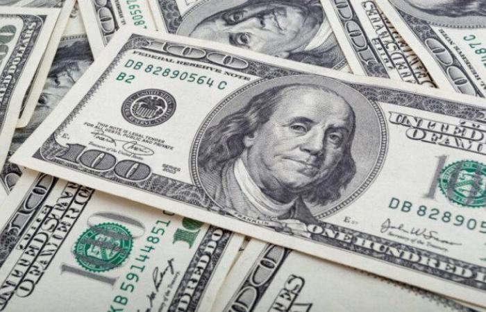بالبلدي : سعر
      الدولار
      اليوم
      الجمعة
      18
      سبتمبر
      2026
      في
      البنوك
      الحكومية
      والخاصة