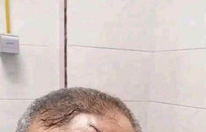 بالبلدي : محافظ
      مطروح
      يوقف
      عاملة
      بإحدي
      المدارس
      عن
      العمل
      3
      أشهر