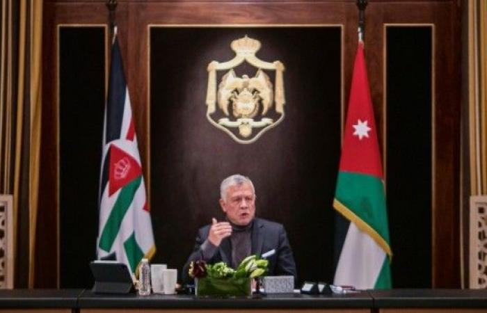 بالبلدي: الأردن
      وفرنسا
      يطالبان
      إسرائيل
      بالانسحاب
      من
      أراضي
      سوريا
      ويدعوان
      لتطبيق
      خارطة
      الطريق
      في
      السويداء