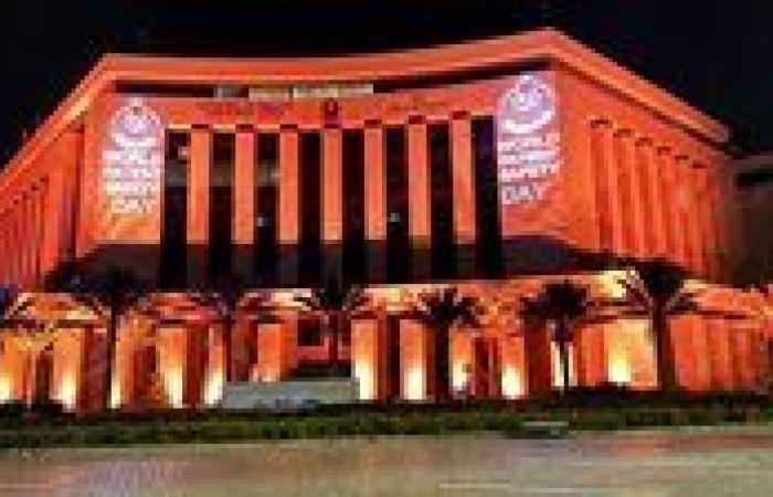 بالبلدي: إضاءة
      مبنى
      وزارة
      الصحة
      باللون
      البرتقالي
      احتفالًا
      باليوم
      العالمي
      لسلامة
      المرضى
