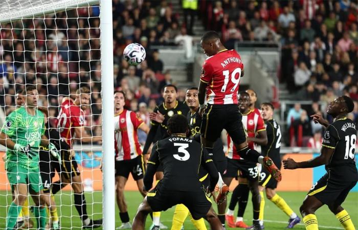 بالبلدي : فيديو
      |
      تشيلسي
      يواصل
      السقوط
      ويخسر
      بثلاثية
      أمام
      برينتفورد
      في
      الدوري
      الإنجليزي