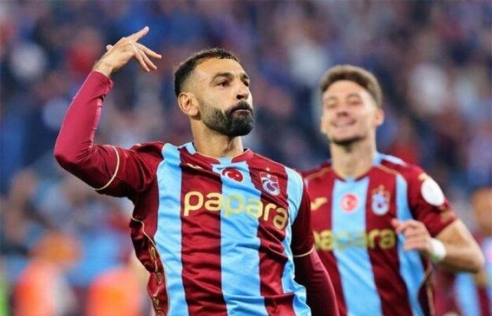 بالبلدي: «هاتريك»
      محمد
      صلاح
      يقود
      طرابزون
      سبور
      لفوز
      تاريخي
      على
      جالطة
      سراي
      برباعية
      في
      الدوري
      التركي
      «فيديو»